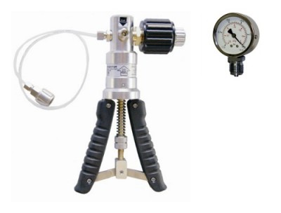 Calibration test pump and gauges for ranges 1000 mbar to 10 bar gauge
